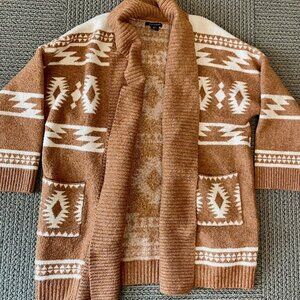 XL Tahari Aztec cardigan with pockets, camel brown and cream. NWOT